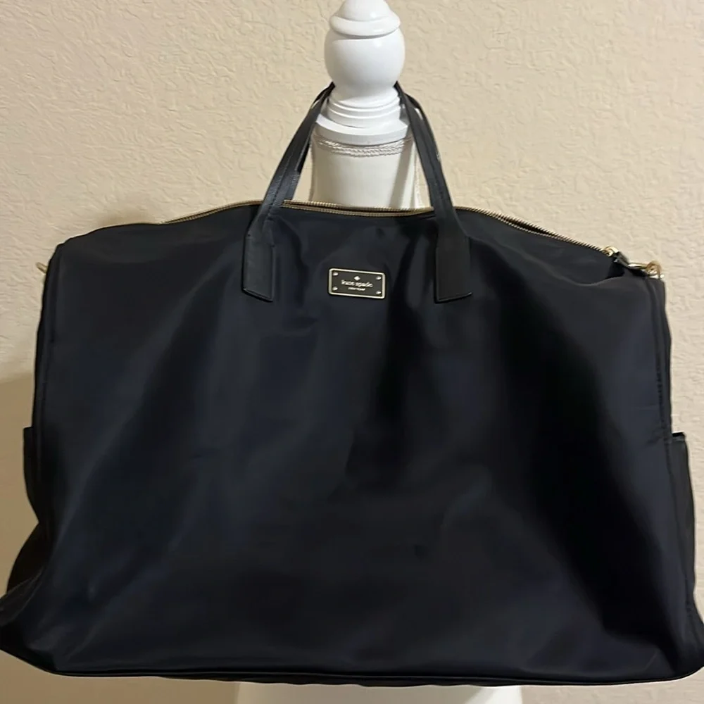 Kate Spade New York Large Blake Avenue Filipa Bag in Black